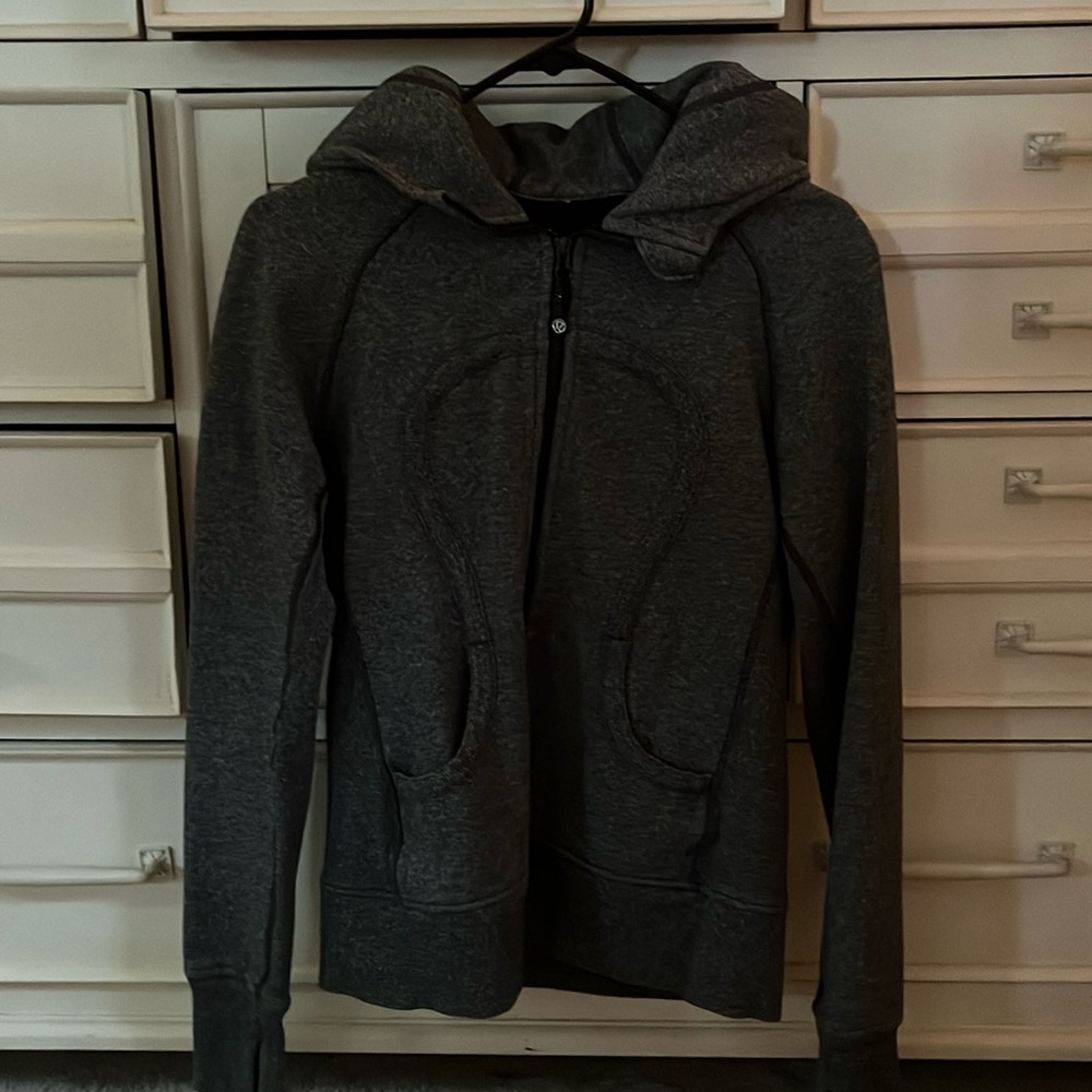 lululemon scuba size 8
